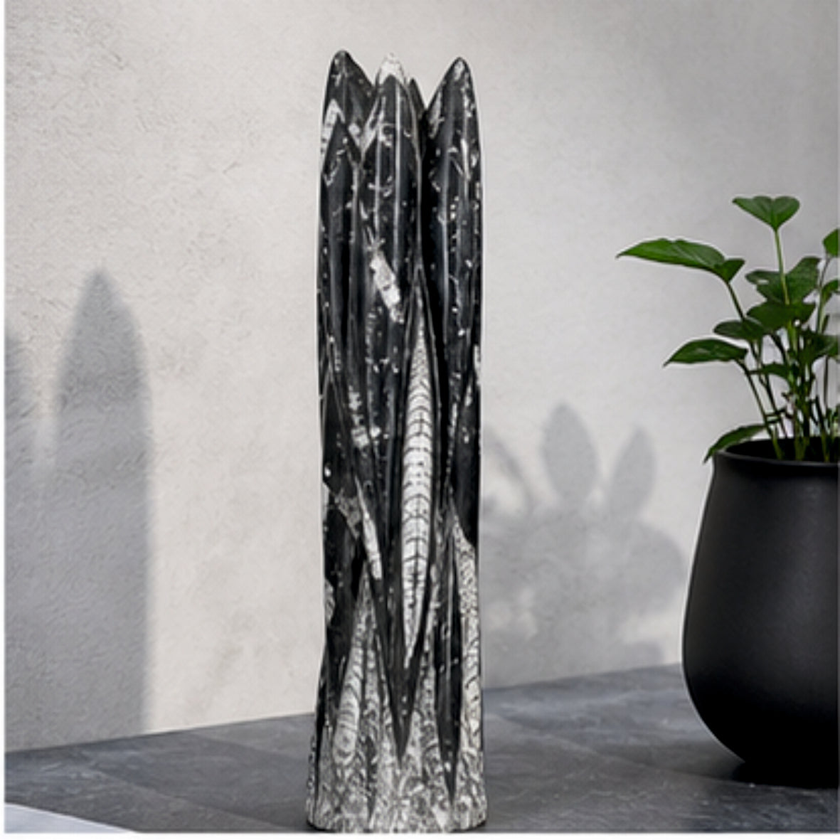 Orthoceras Fossil Skulptur gross Marmor Turm Naturstein Deko 55cm Unikat